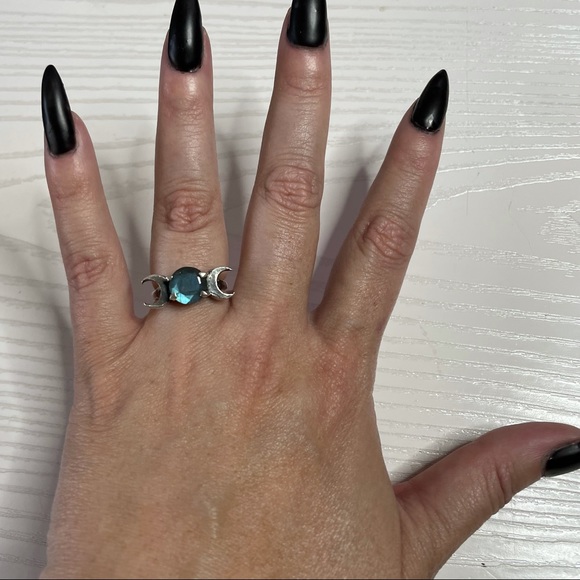 Bloodmilk Triple Goddess Blue Labradorite Ring - Picture 6 of 6